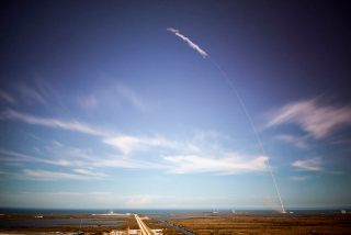 Illustration for article titled Damn, The Falcon 9 Rocket Looks Hot Even When It's About To Crash